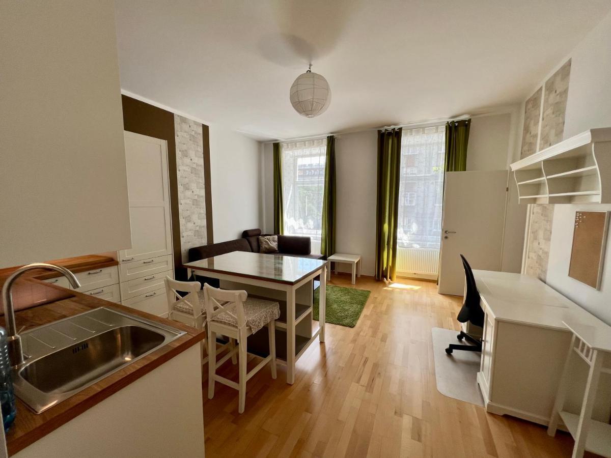 Cozy 2-Room Apartment Viena Exterior foto